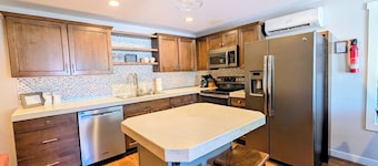 Patio Beach Retreat · Walk to Lake Chelan