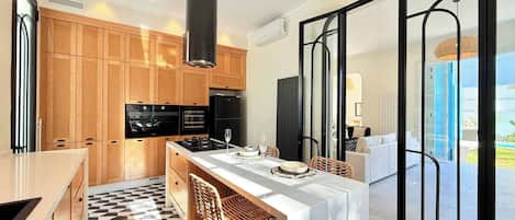 Ferienhaus, 3 Schlafzimmer, eigener Pool | Speisen
