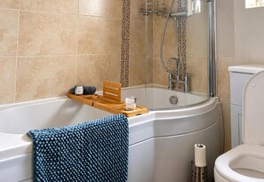 Ensemble douche/baignoire, baignoire relaxante profonde, sèche-cheveux