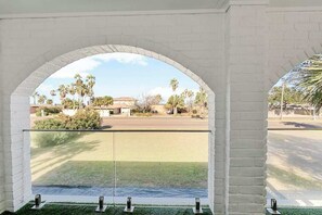 Property grounds - Sleeps 28 - Ocean View - Pearl on Ocean Dr, Combined Estate (Corpus Christi)