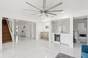 Interior - Sleeps 28 - Ocean View - Pearl on Ocean Dr, Combined Estate (Corpus Christi)