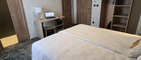 Skrivbord och gratis wi-fi