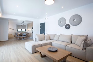 บ้านพัก | 6 ห้องนอน