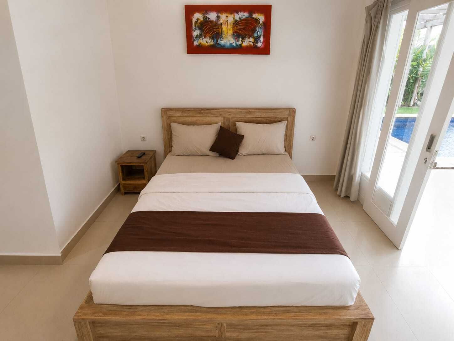Habitación Confort doble, vistas al jardín | Escritorio