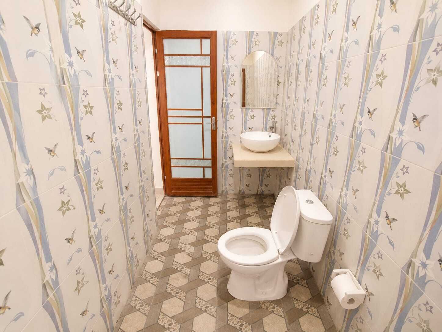 Comfort-Doppelzimmer, Gartenblick | Badezimmer