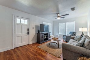 Rumah, Beberapa Tempat Tidur, dapur, pemandangan kebun (4317 Harry) | Area keluarga