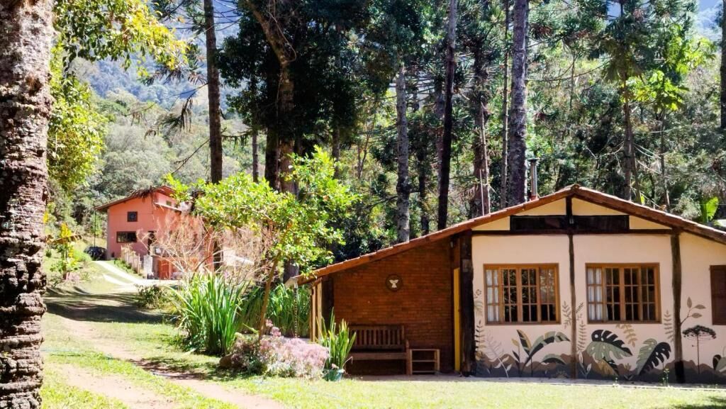 Casa, sacada, vista para o jardim | Fachada