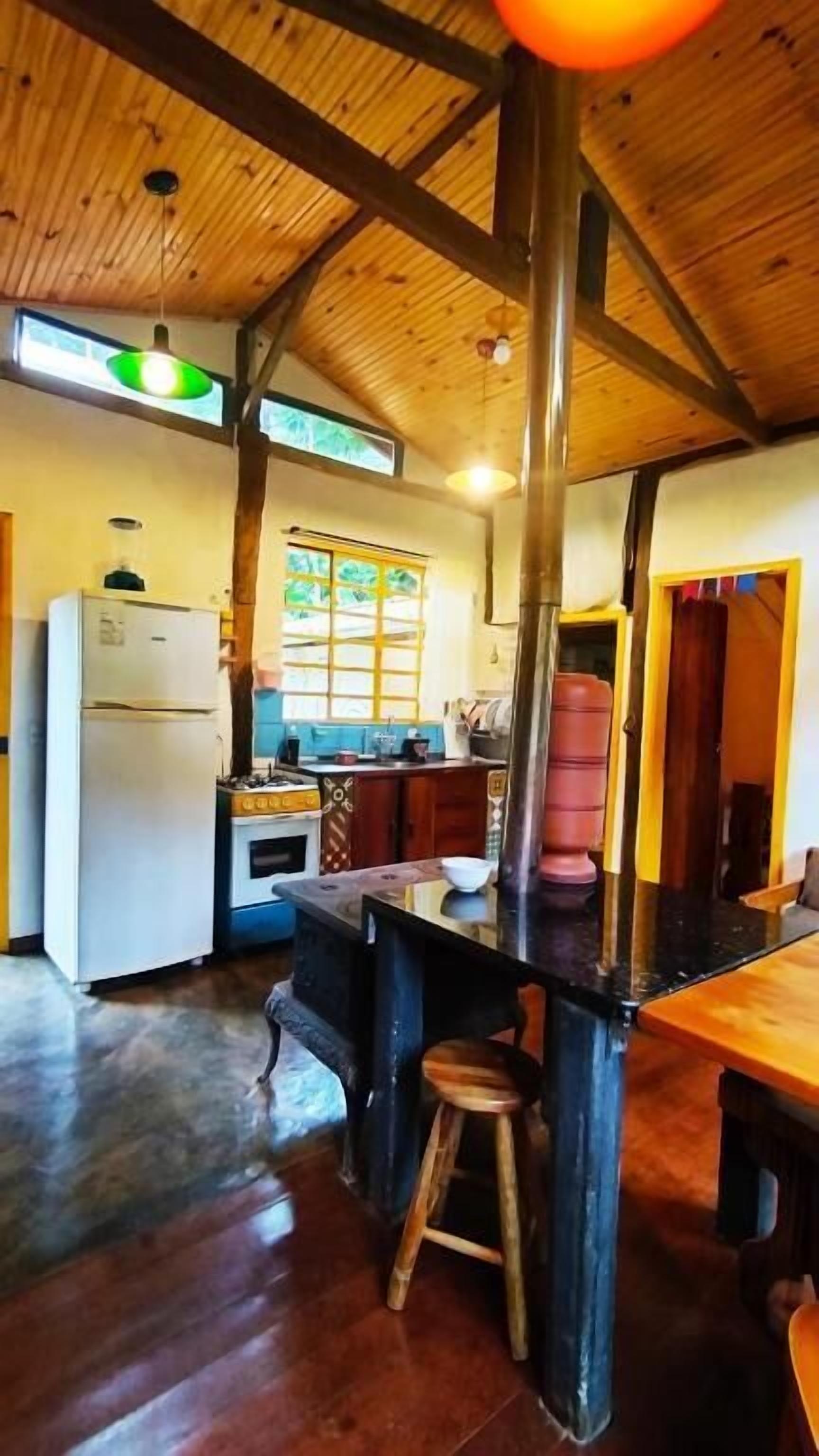Casa, sacada, vista para o jardim | Cozinha privada