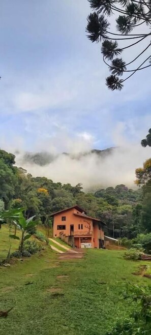 Property grounds - Sítio Salamandra (Aiuruoca)