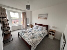 3 habitaciones, tabla de planchar con plancha y wifi gratis