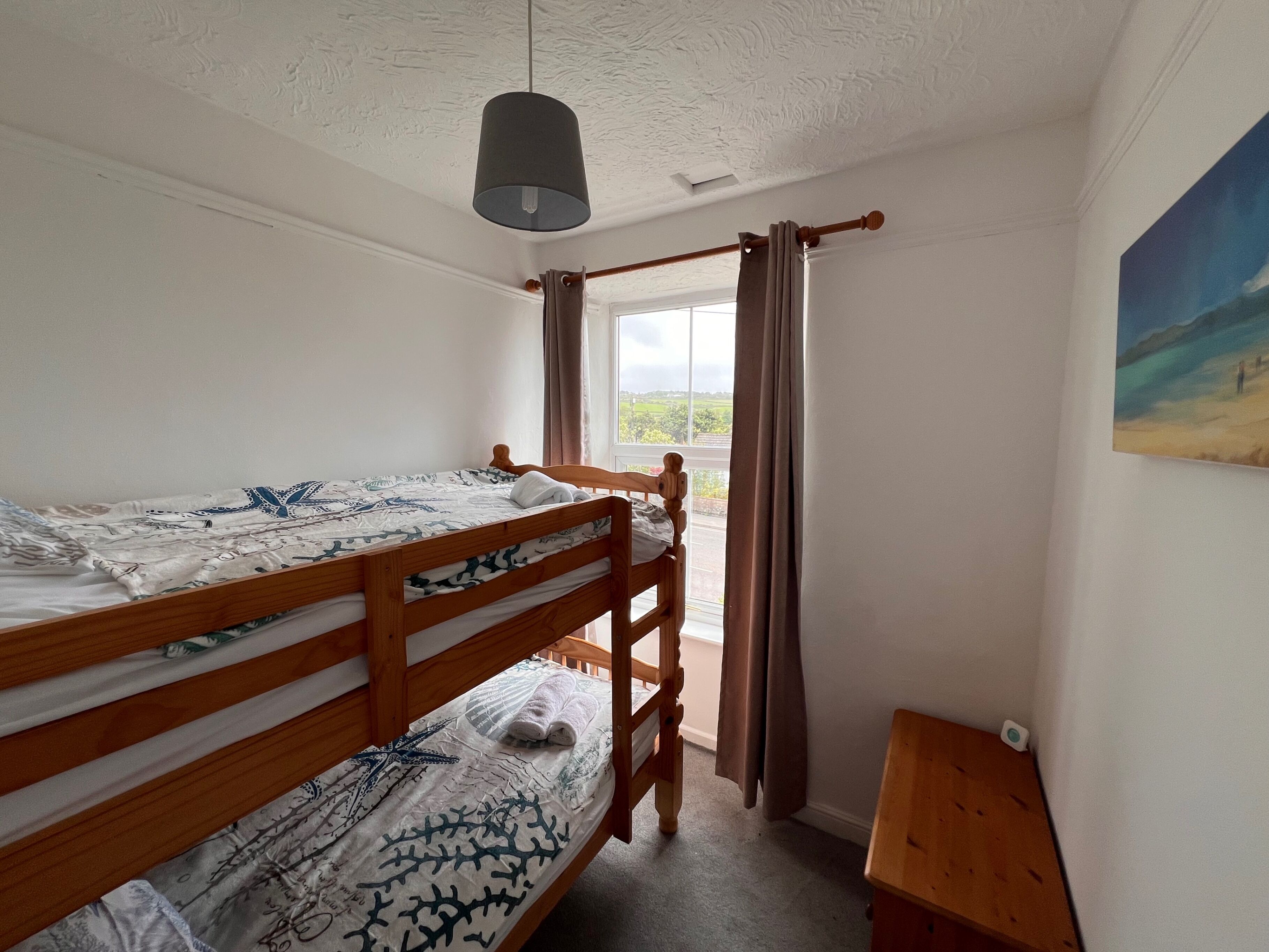 3 chambres, fer et planche à repasser, accès au Wi-Fi (inclus)