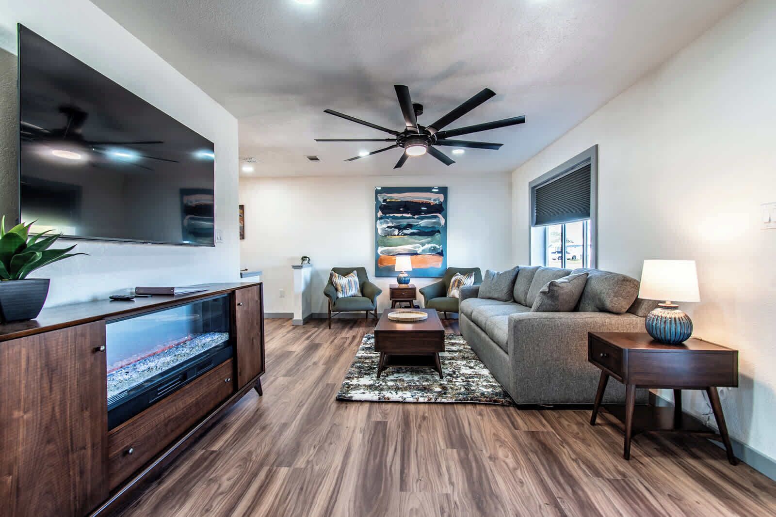 House, Multiple Beds, Patio, Garden View (4221 Avalon) | Living area
