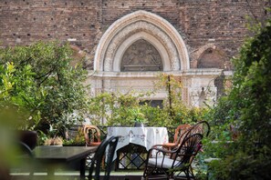 Outdoor dining - Dalèt (Venezia)