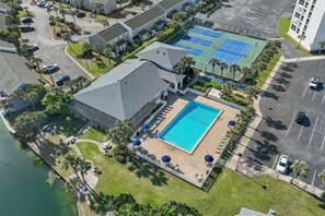 Exterior - Spacious ST 3093 w/Beach Service and Gulf Views (Destin)