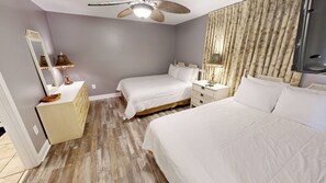 Room - Spacious ST 3093 w/Beach Service and Gulf Views (Destin)