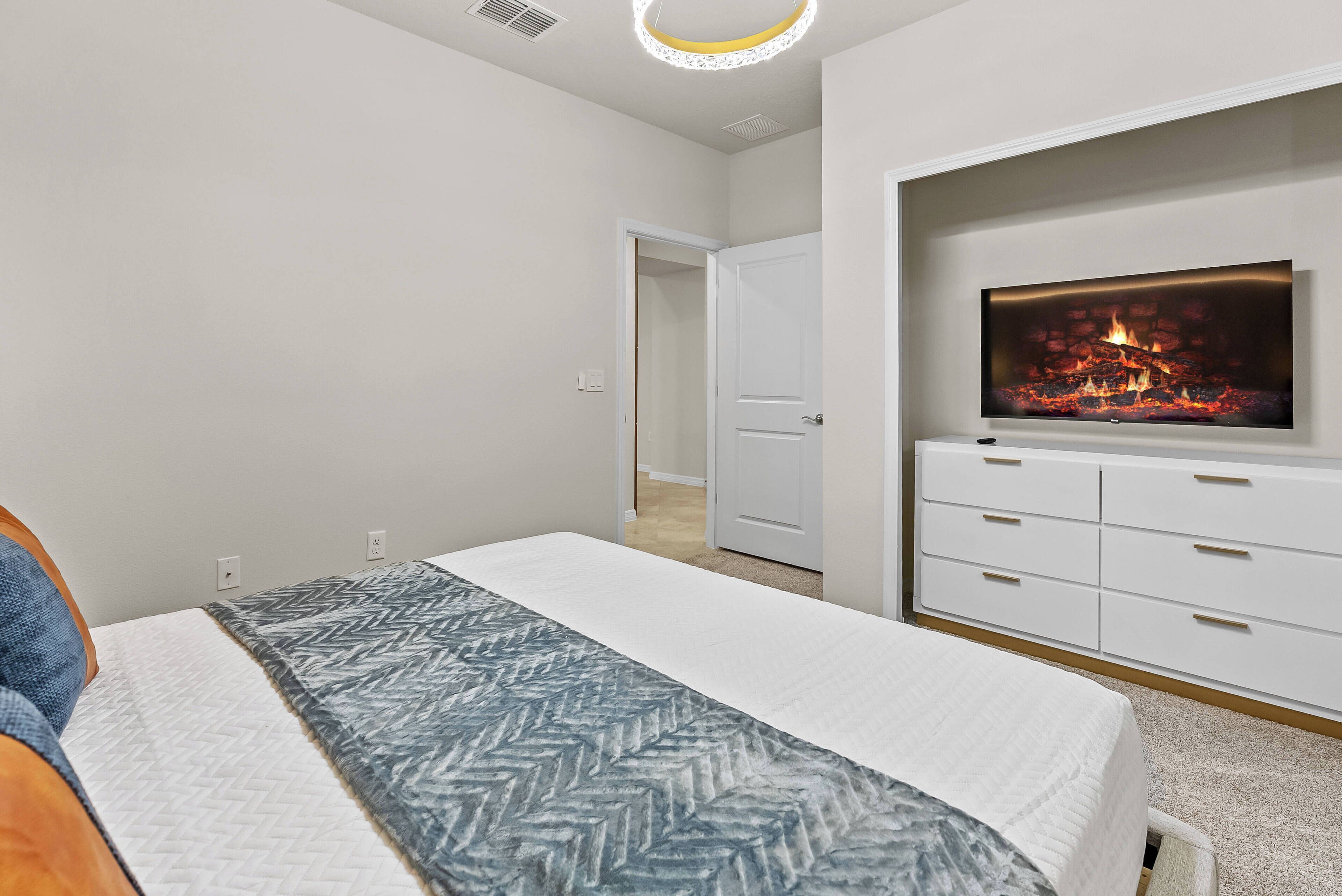 Berço de viagem, Wi-Fi, roupa de cama