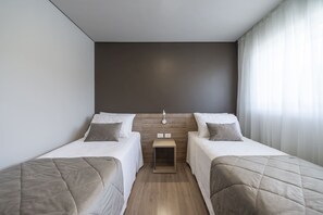 Blackout curtains, soundproofing, iron/ironing board, free WiFi - GOLDEN GRAMADO RESORT LAGHETTO (Gramado)