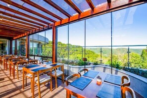 Dining - GOLDEN GRAMADO RESORT LAGHETTO (Gramado)