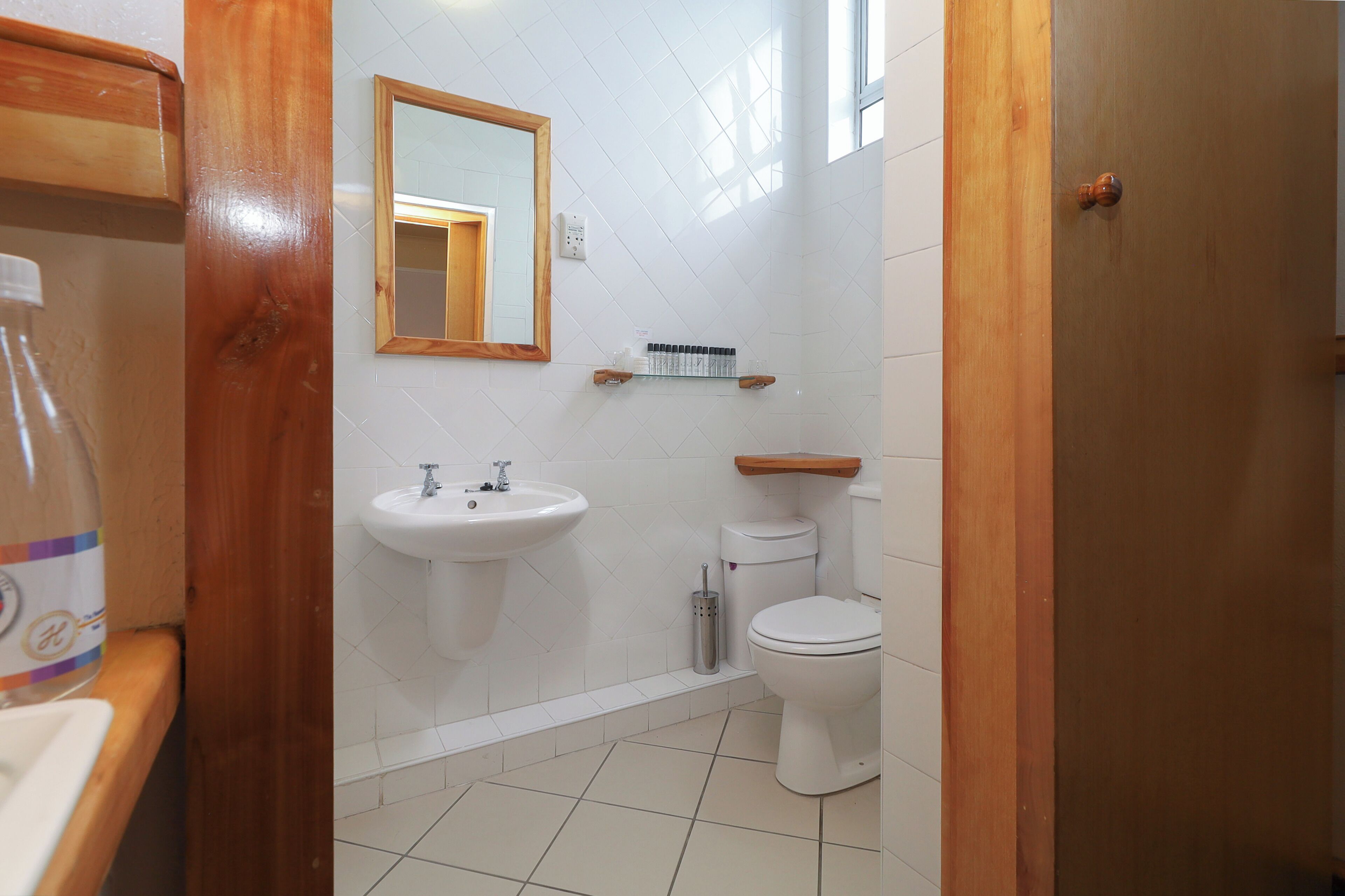 Habitación Deluxe doble, 2 habitaciones | Baño | Ducha y bañera combinadas, toallas, jabón y champú