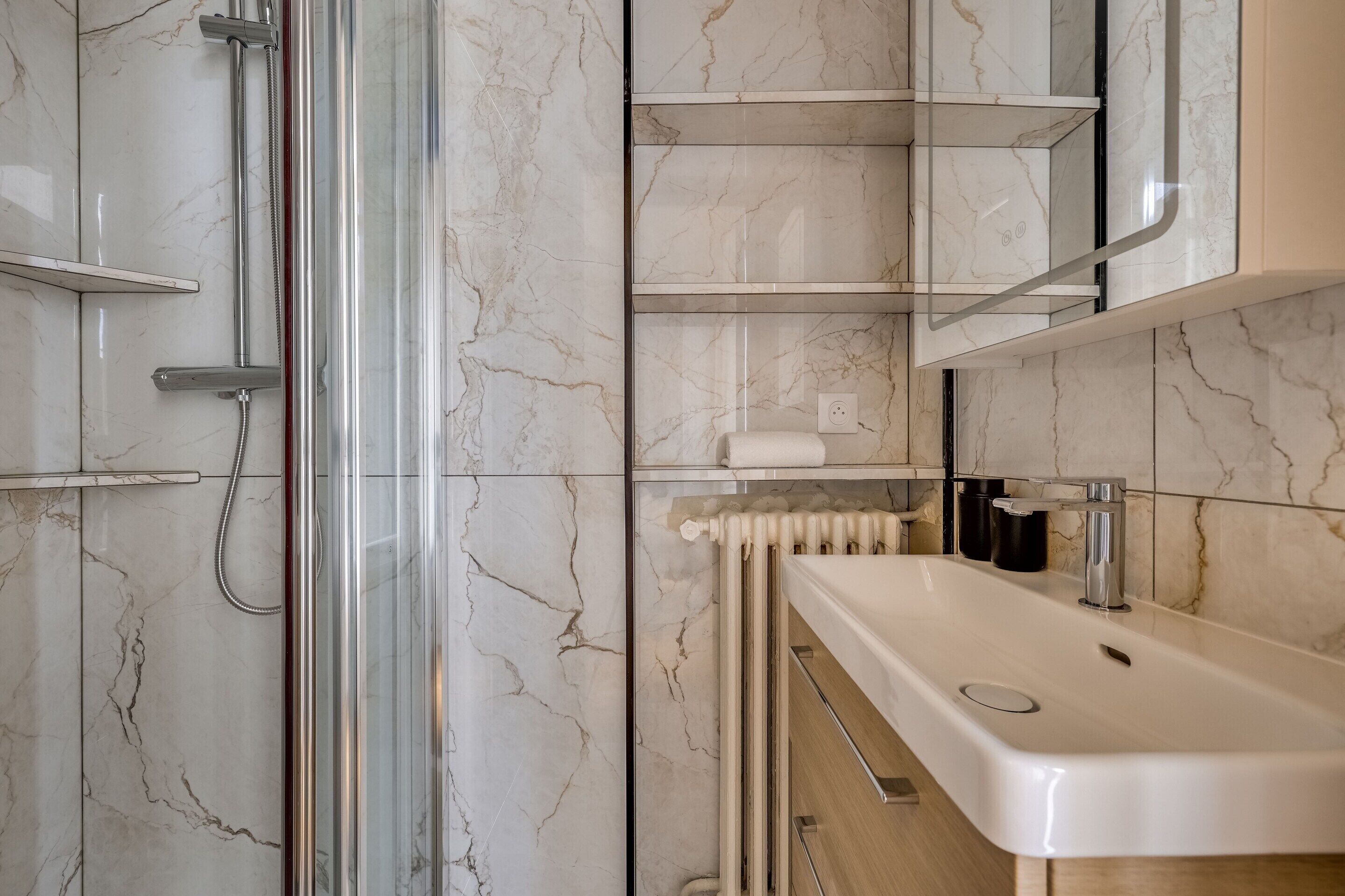 Casa | Bagno | Asciugacapelli, asciugamani, shampoo