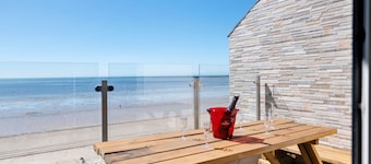 Gîte de la Mer – Stunning Sea View Directly Opposite the Beach