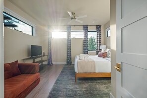 5 bedrooms - Skyline in Hyde ~Two Rooftop Terraces~ Pool+Spa (Austin)