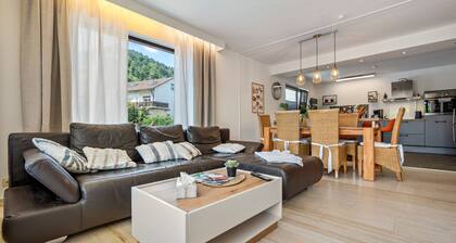Landhaus Gisela 2.0 – Apartment 1, 3 Bedrooms, Terrace with Garden, Newly Renovated, Central