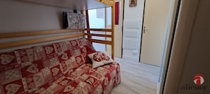 Living area - Accommodation for 5 people located on the Tête des Saix plateau in Samôens 1600, (Samoens 1600)