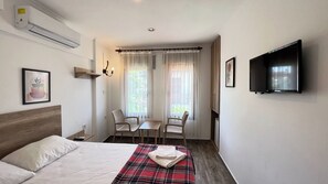 Basic Triple Room - anayurt oteli (Akyaka)