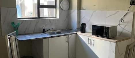 Studio, 1 Bedroom, Private Pool | Private kitchen