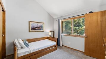 Cuna de viaje, wifi, ropa de cama