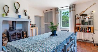 Chambre d'hĂŽte Baladous - Arbas avec terrasse commune, Wi-Fi et climatisation