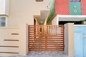 Reception - Classic Saibaba Colony Bus Terminal (Coimbatore)