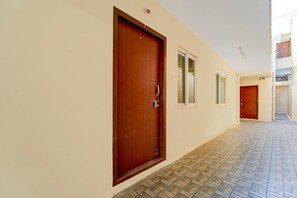 House | Interior - Classic Saibaba Colony Bus Terminal (Coimbatore)