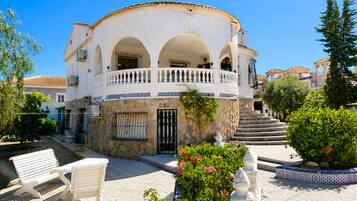 Chalet, 3 Bedrooms, Smoking, Private Pool | Teres/patio