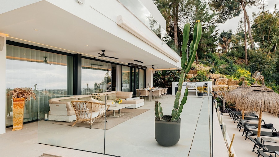 Modern Luxury Villa with Panoramic View