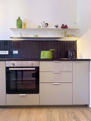 Private kitchen - Elegant & Spacious 3BR with Terrace in city center ✺ WI-FI ✺ AC ✺ (Firenze)