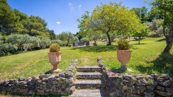 Jardines del alojamiento