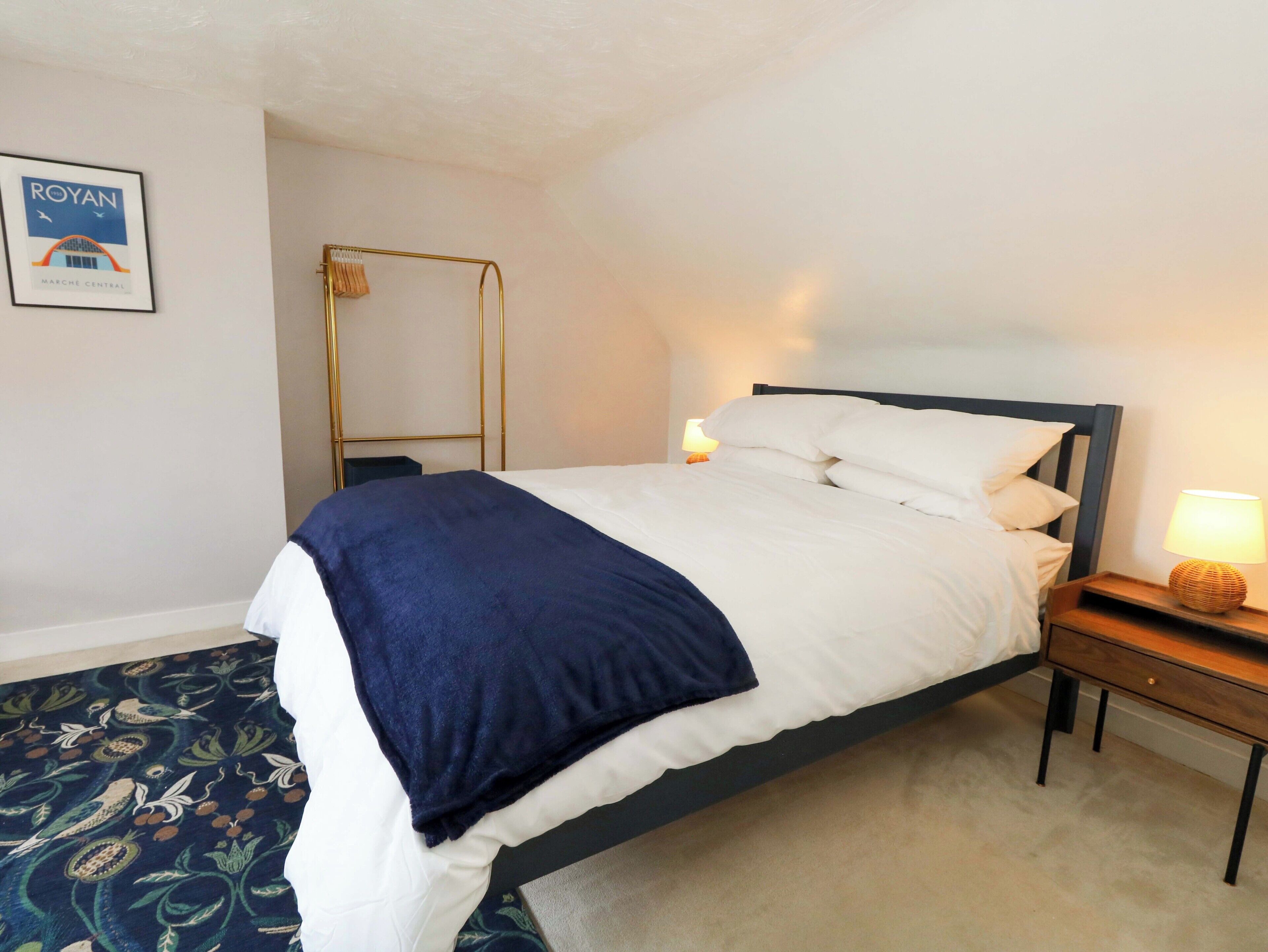 2 bedrooms, WiFi (free), individually decorated, individually furnished