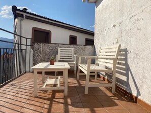 Outdoor dining - Vrbo Property (Cabrero)
