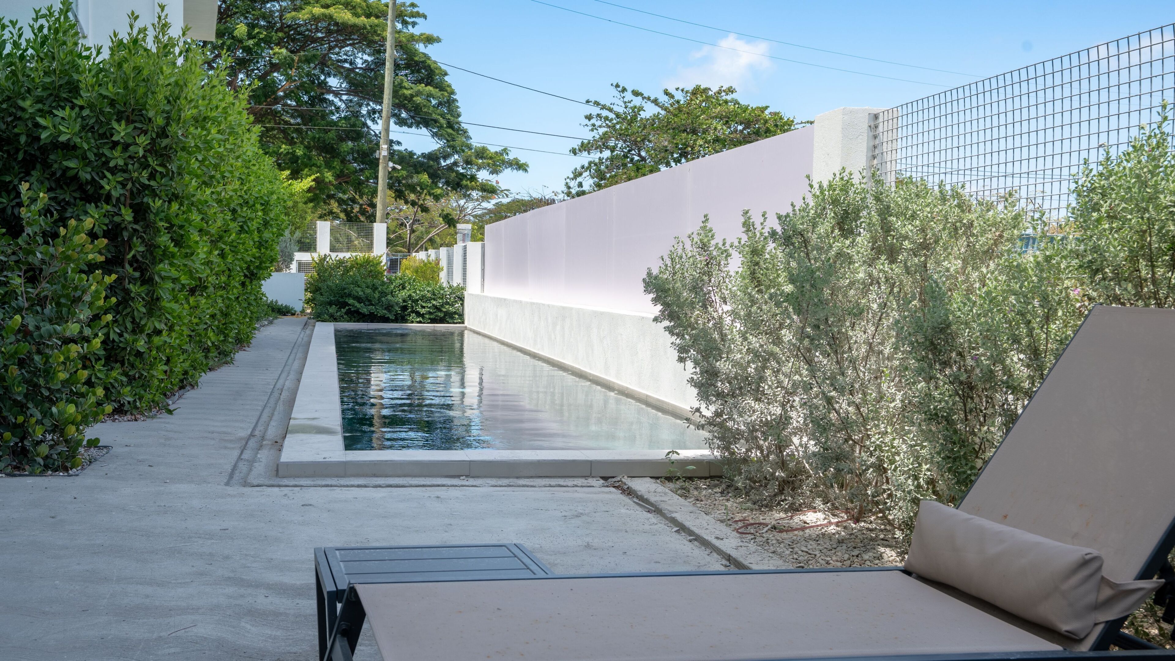 2 outdoor pools