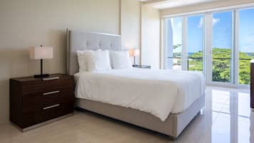 Deluxe Apartment, 3 Bedrooms, Partial Ocean View | In-room safe, laptop workspace, iron/ironing board, free WiFi