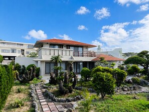 Exterior - Shokaen｜Private villa with Japanese-style garden overlooking the sea (南城市)