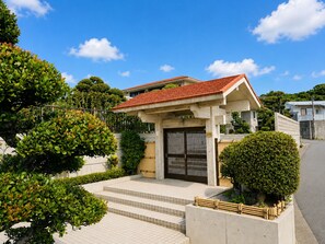 Exterior - Shokaen｜Private villa with Japanese-style garden overlooking the sea (南城市)