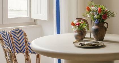 Al Porta Townhouse by Cadenzalux