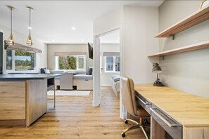 Interior - Opulence Suite-luxury one-bedroom in hi-end neighborhood (Montague)