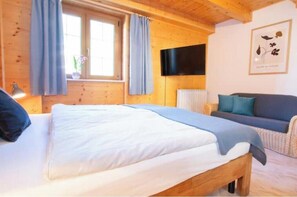 Bügeleisen/Bügelbrett, WLAN, Bettwäsche