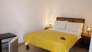 Quarto solteiro básico | Wi-Fi de cortesia