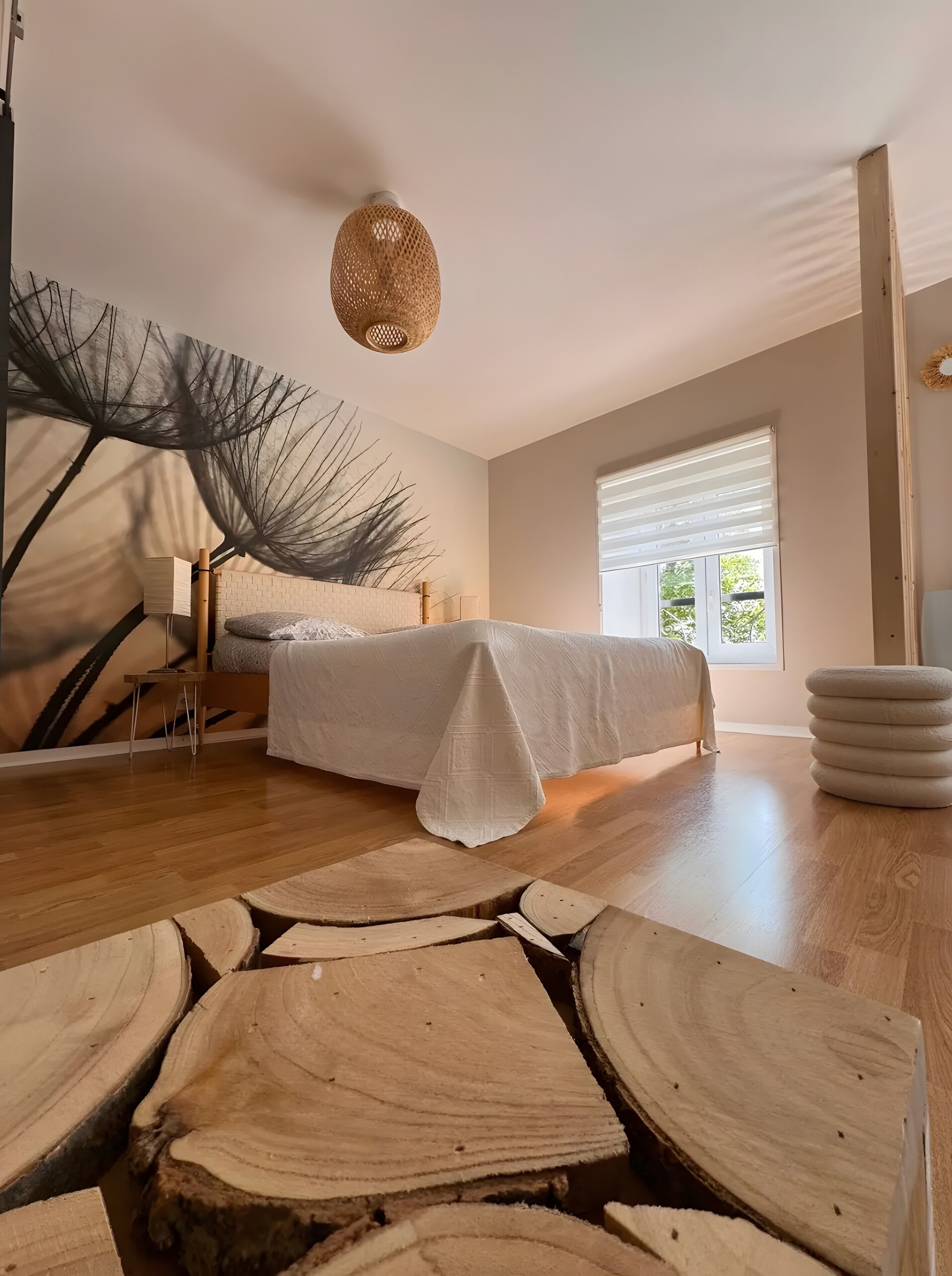 WiFi, bed sheets