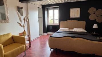 1 bedroom, WiFi, bed sheets